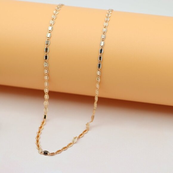 "Shimmer Oval Link Rose Gold Necklace Bold Yet Sleek, XPNL0142 - Picture 10 of 12